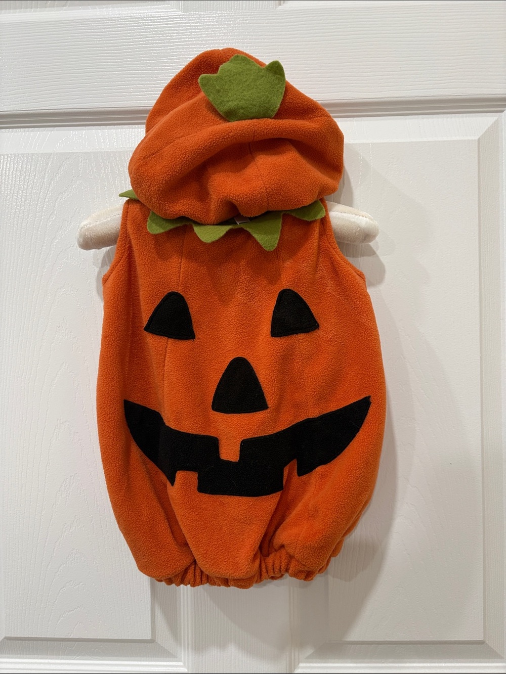 Pottery Barn baby 0-6 mo. Pumpkin costume with hat.